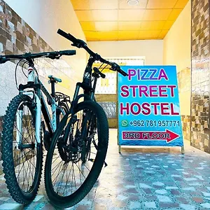 Pizza Street Hostel Хостел